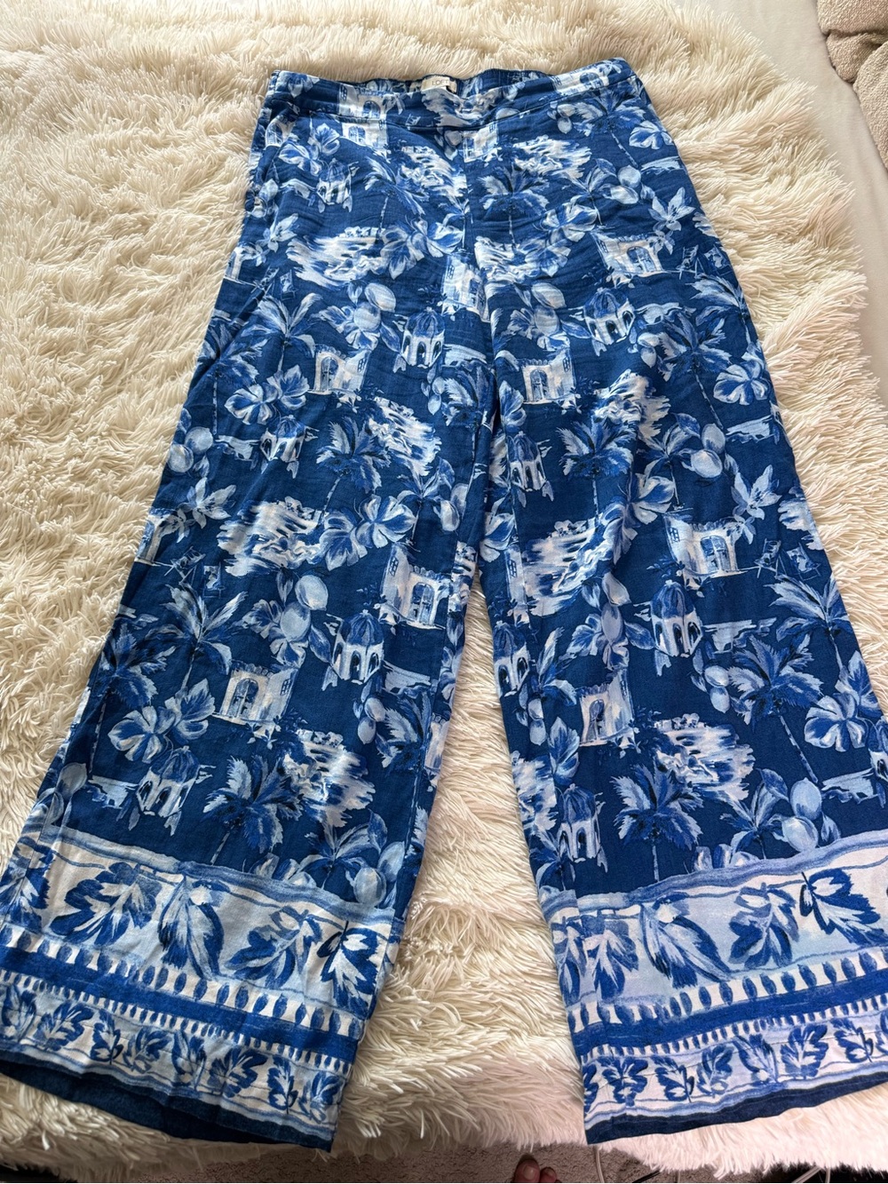 LOFT Navy & White Wide-Leg Floral Print Pants - Picture 4 of 10